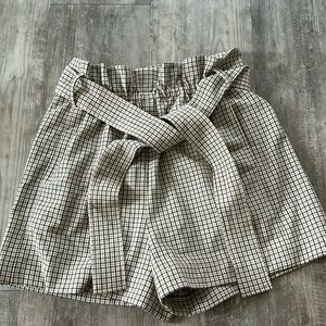 WILFRED ARITZIA PAPER BAG PLAID SHORTS NWOT